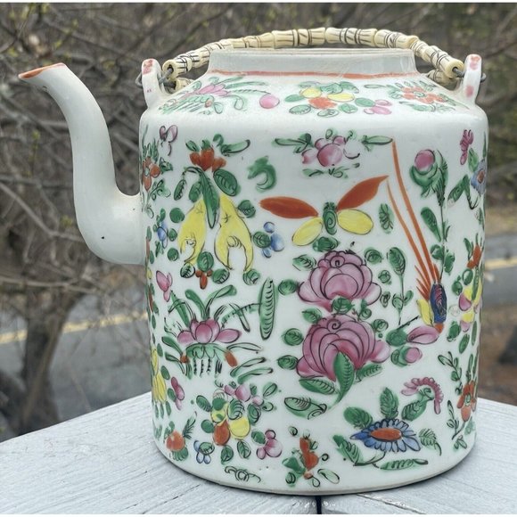 Antique Chinese Porcelain Famille Rose Hand Painted Teapot Qing - Republic - Picture 1 of 16